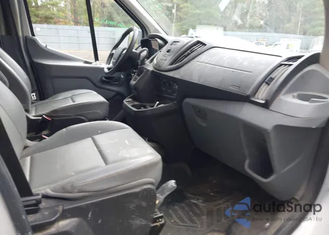 2018 Ford Transit-250 z USA, uszkodzony, nr VIN 1FTYR2CG7JKA03108